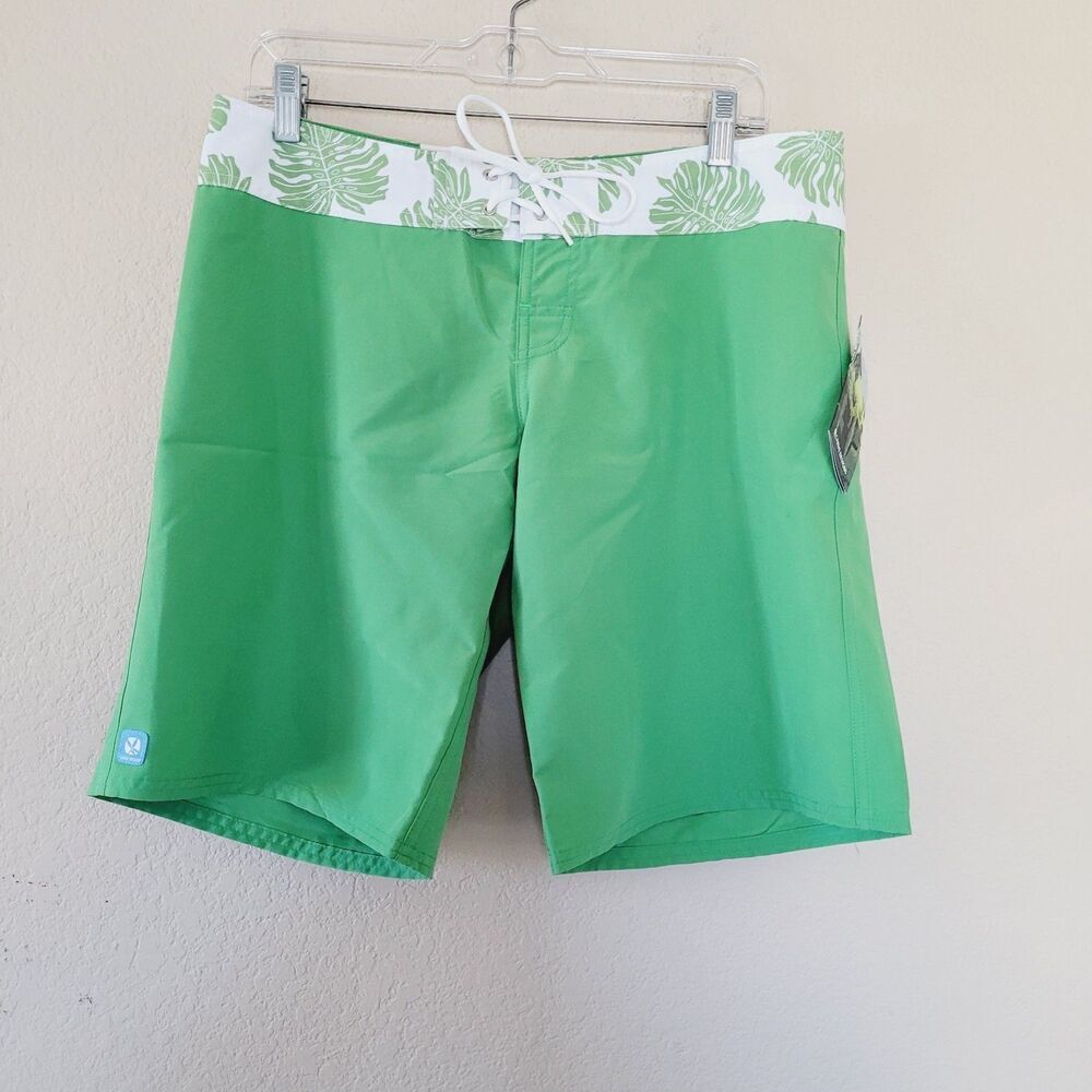 Carve Designs Women's Green Boardshorts with White Leaf Waistband